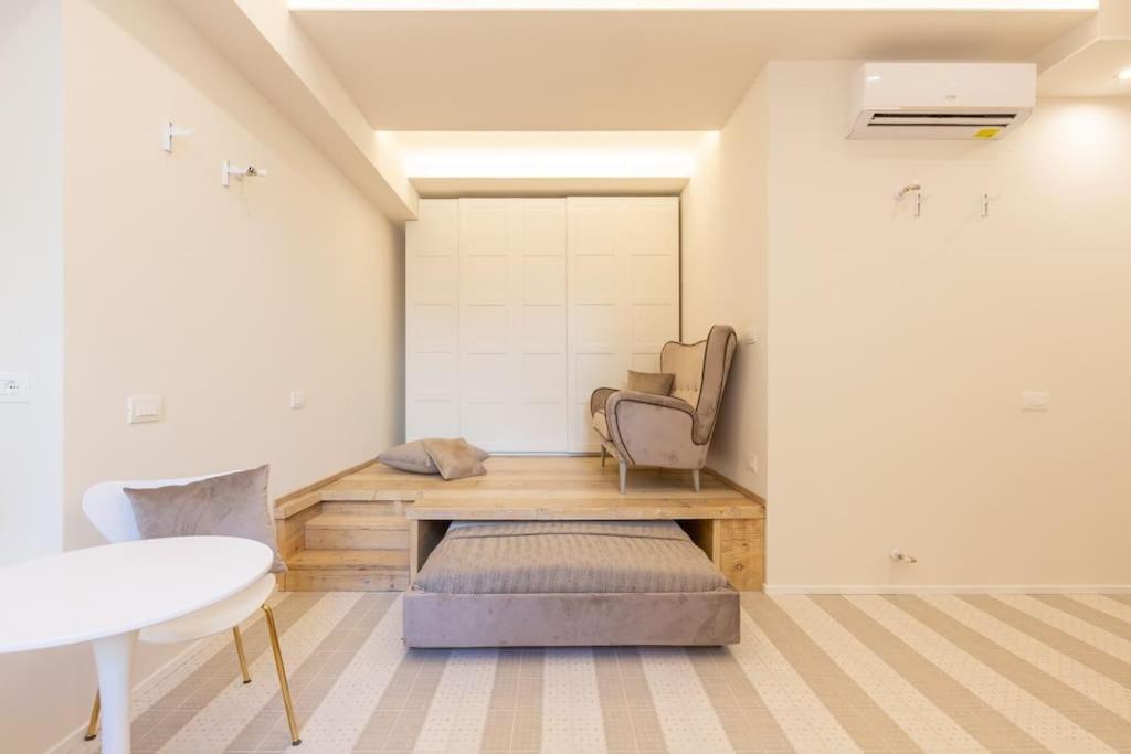 Appartement 5Fo6 Navigli - Duomo - Boho - Minimal à Milan Extérieur photo